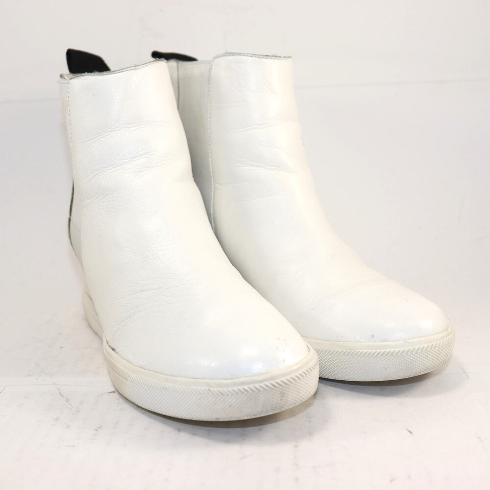 DKNY White Leather High Top Wedge‎ Sneakers Logo Pull Tabs Women’s 8.5